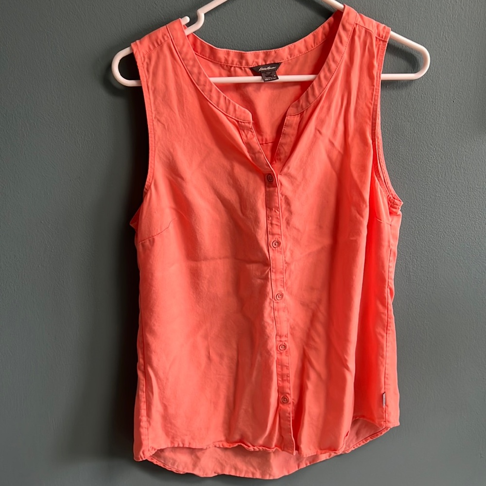 Eddie Bauer Sleeveless Button Up